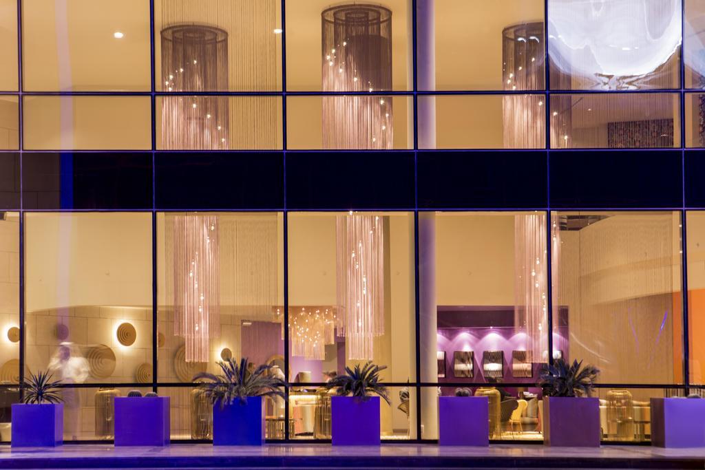 Symphony Style Hotel Kuwait Salmiya Екстер'єр фото The interior of the hotel