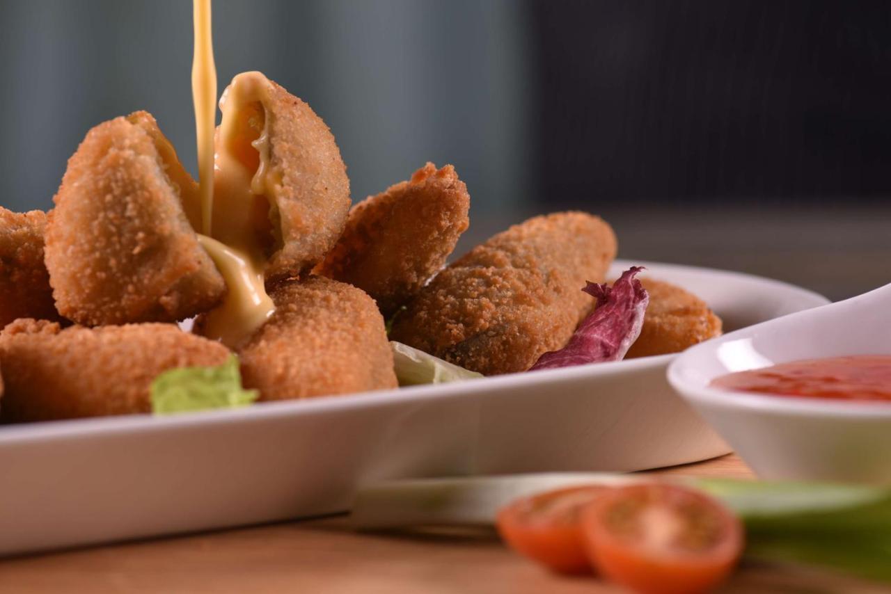 Symphony Style Hotel Kuwait Salmiya Екстер'єр фото Coxinha